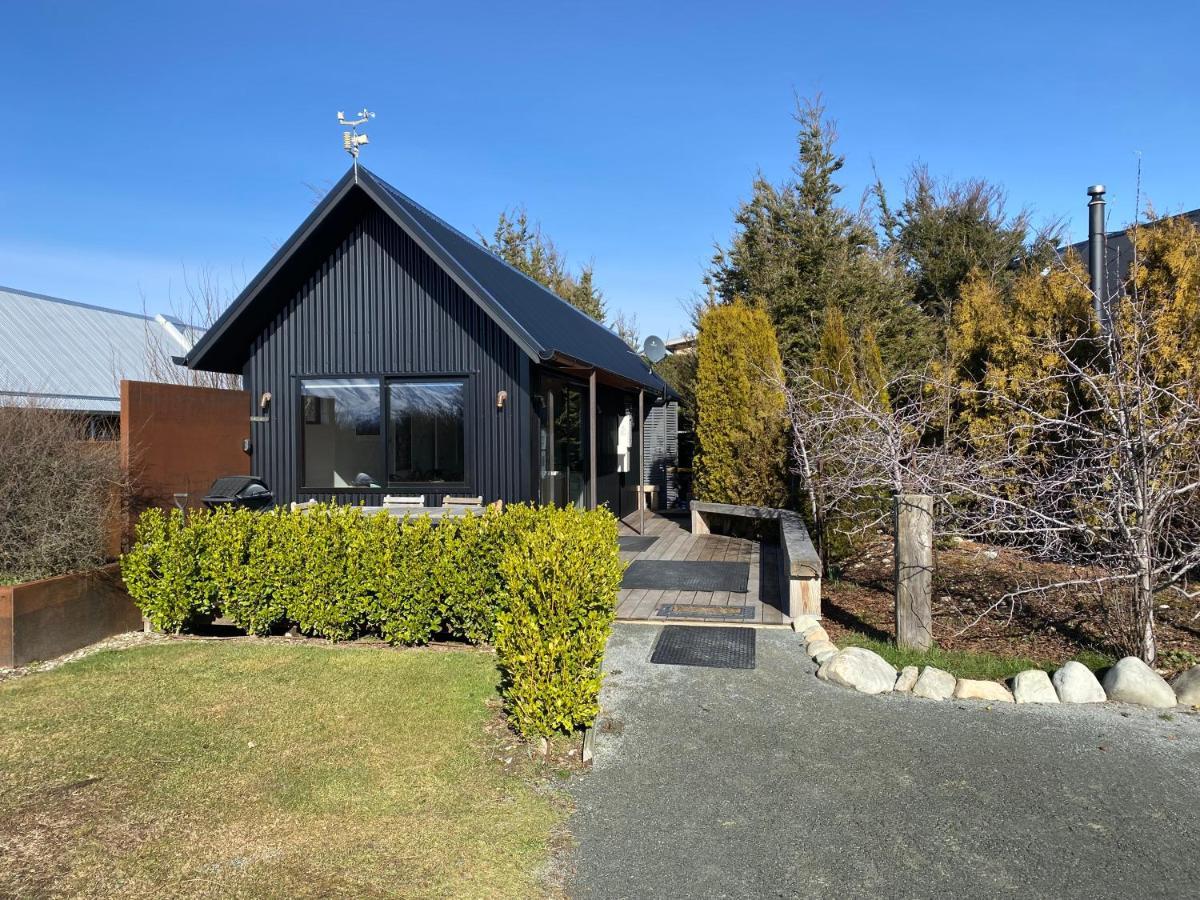 Black Beech House With Stunning Outdoor Bath Lake Tekapo Exterior photo