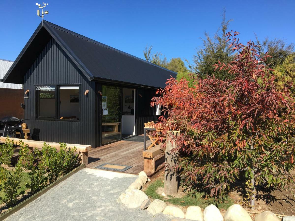 Black Beech House With Stunning Outdoor Bath Lake Tekapo Exterior photo