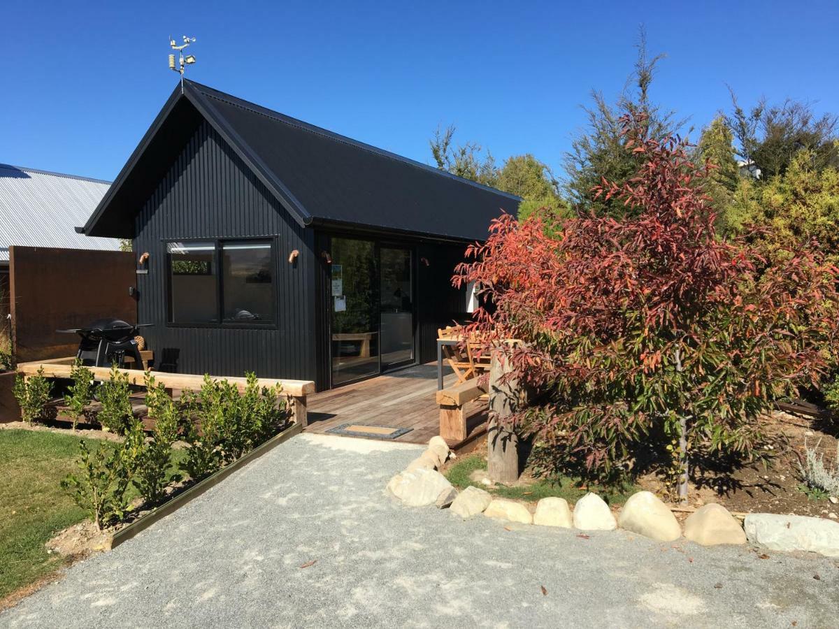 Black Beech House With Stunning Outdoor Bath Lake Tekapo Exterior photo